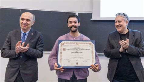 AllUniversità di Urbino consegnato il primo certificato di laurea a ...